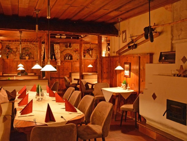 Gemütlich essen in der Pizzeria Weinstadl in Flachau